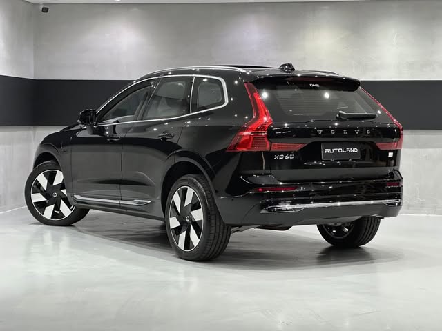 VOLVO XC60 T8 RECHARGE ULTIMATE AWD GEARTRONIC - Imagem 4