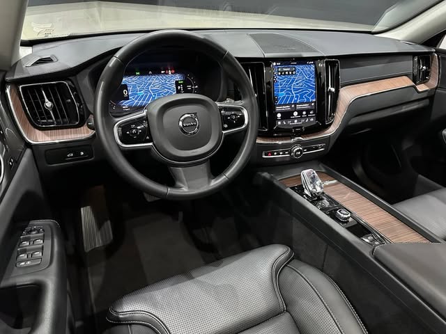 VOLVO XC60 T8 RECHARGE ULTIMATE AWD GEARTRONIC - Imagem 5