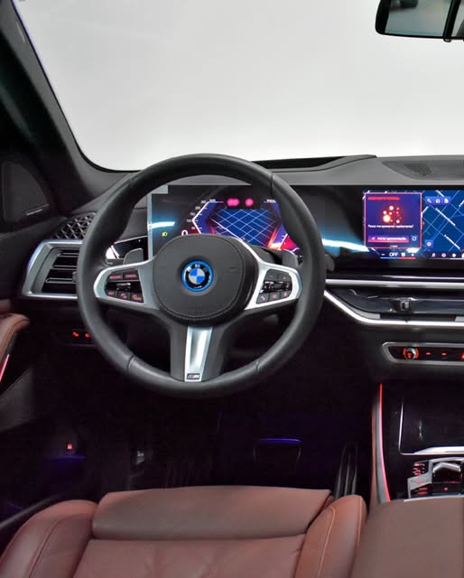 BMW X5 XDRIVE 50E M SPORT - Imagem 4