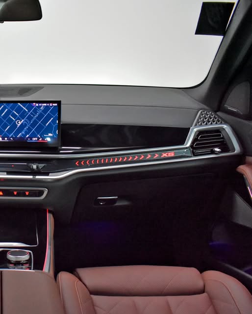 BMW X5 XDRIVE 50E M SPORT - Imagem 5