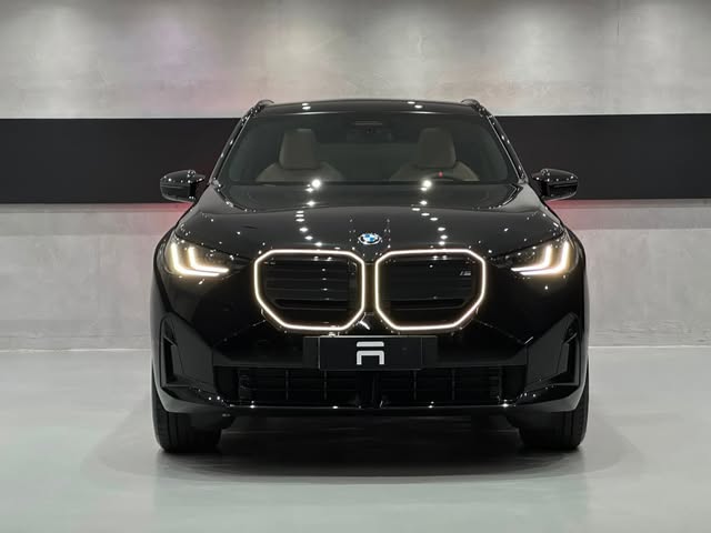 BMW X3 M50 - Imagem 5