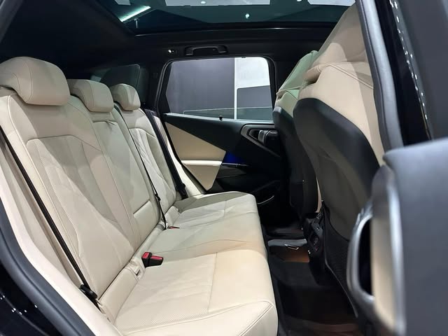 BMW X3 M50 - Imagem 9