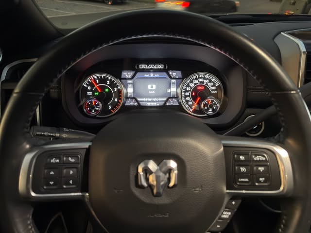 RAM 3500 NIGHT EDITION - Imagem 11