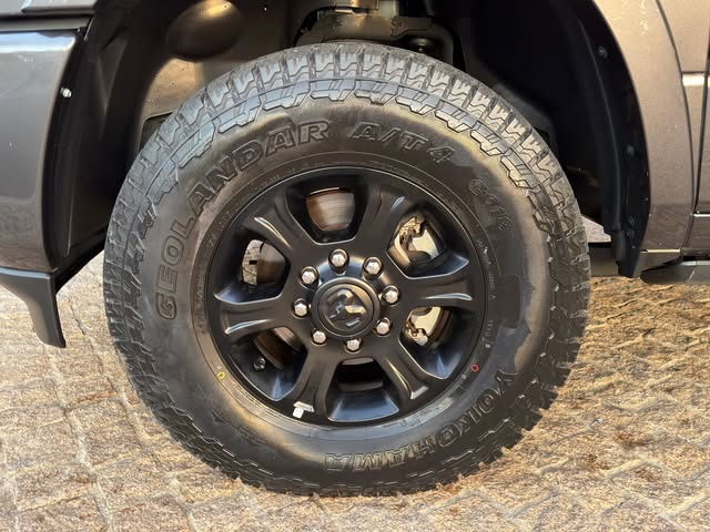 RAM 3500 NIGHT EDITION - Imagem 13