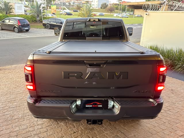 RAM 3500 NIGHT EDITION - Imagem 5
