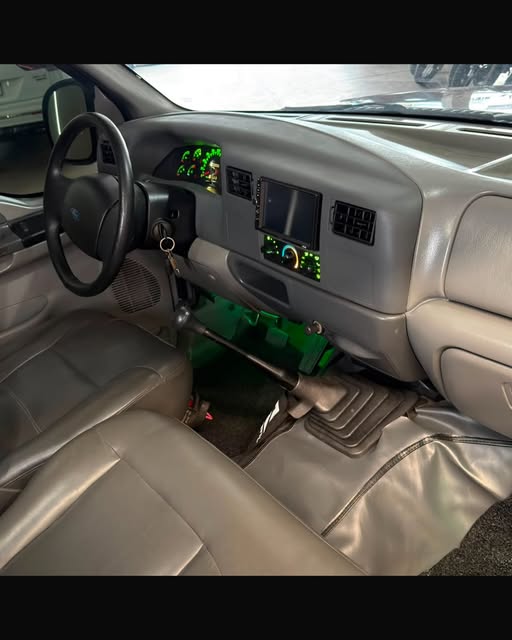 FORD F-250 XLT - Imagem 3