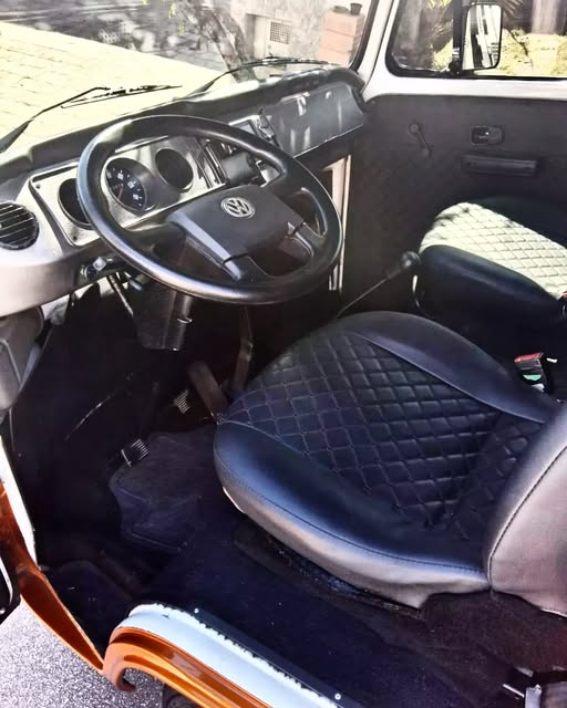 VOLKSWAGEN KOMBI - Imagem 3