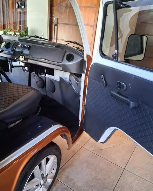 VOLKSWAGEN KOMBI - Imagem 5