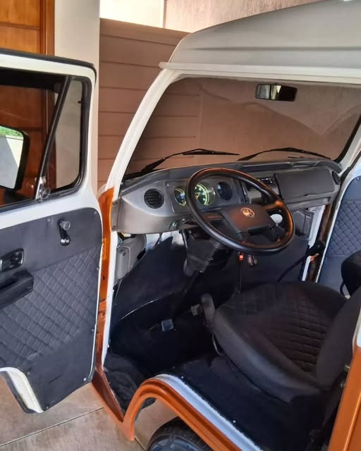 VOLKSWAGEN KOMBI - Imagem 10