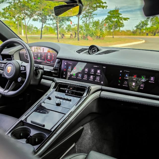 PORSCHE PANAMERA 4 2.9 V6 E-HYBRID - Imagem 2