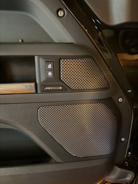 LAND ROVER DEFENDER - Imagem 16