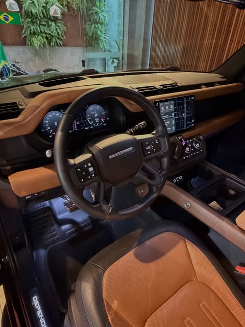 LAND ROVER DEFENDER - Imagem 8
