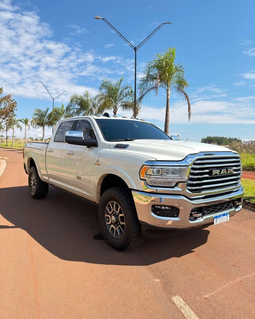 RAM 3500 LONGHORN LIMITED - Imagem 1
