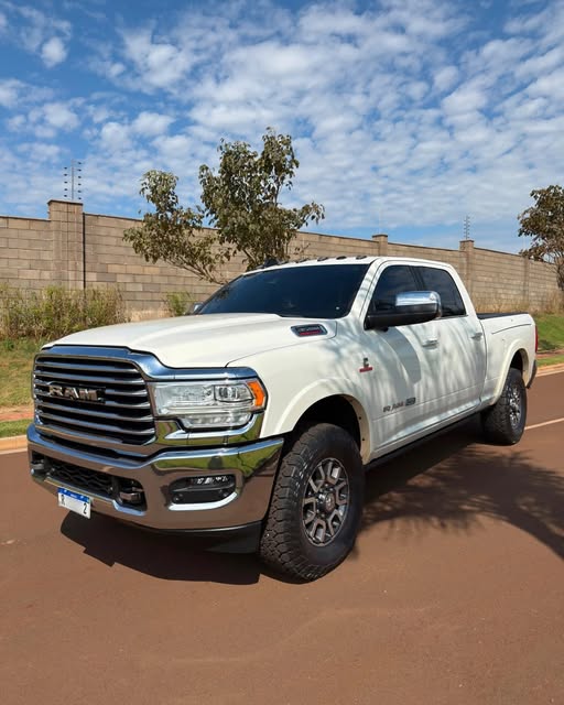 RAM 3500 LONGHORN LIMITED - Imagem 2