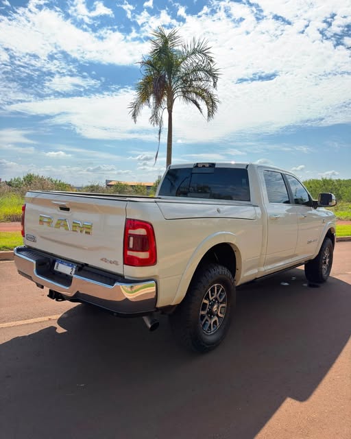 RAM 3500 LONGHORN LIMITED - Imagem 4