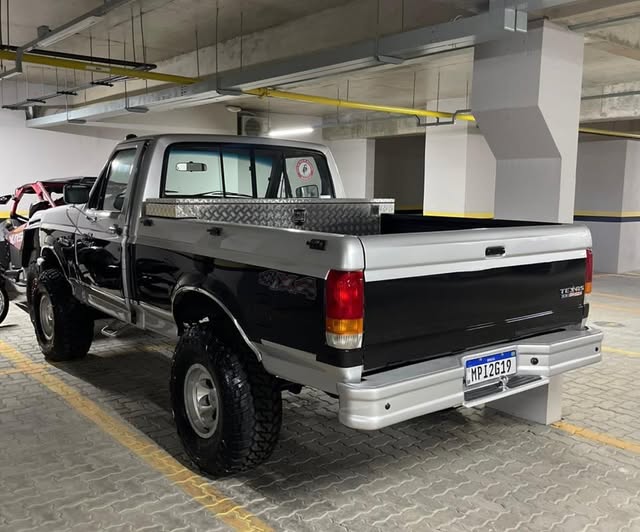 FORD F-1000 XL - Imagem 12