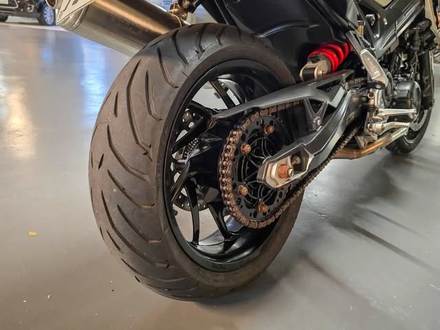 BMW F 800 R - Imagem 13