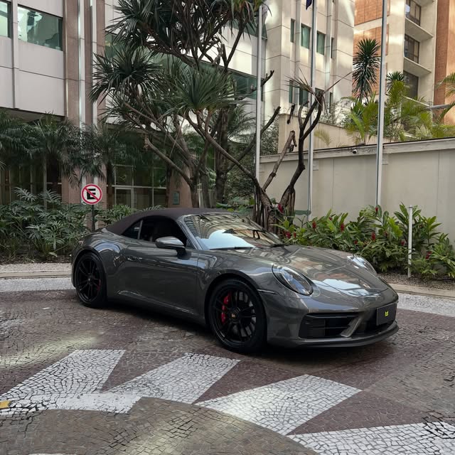 PORSCHE 911 CARRERA GTS - Imagem 3