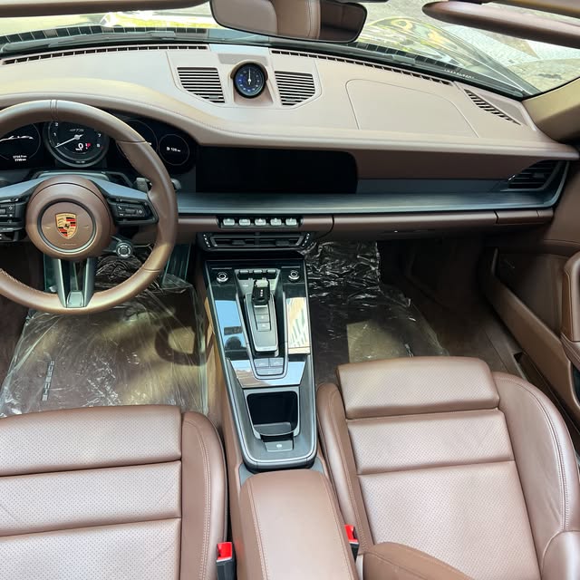 PORSCHE 911 CARRERA GTS - Imagem 9