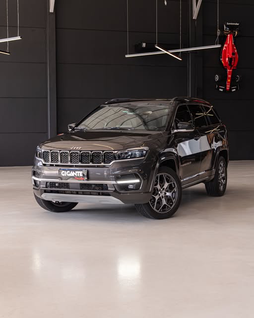 JEEP COMMANDER OVERLAND TD380 - Imagem 1