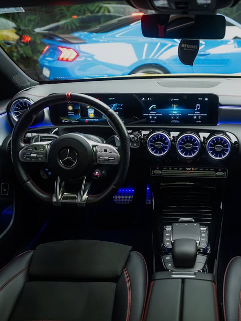 MERCEDES-BENZ CLA 35 AMG - Imagem 6