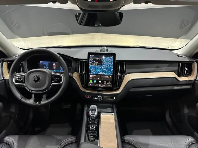VOLVO XC60 T8 PHEV ULTRA AWD GEARTRONIC - Imagem 7