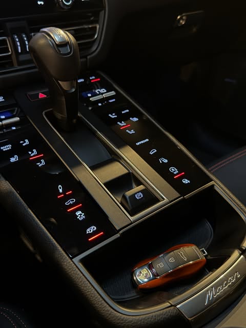 PORSCHE MACAN GTS - Imagem 15