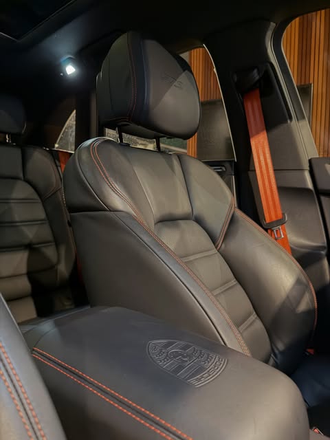 PORSCHE MACAN GTS - Imagem 8