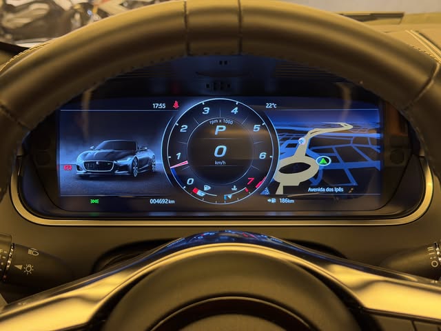 JAGUAR F-TYPE P300 R-DYNAMIC - Imagem 11