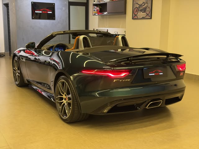 JAGUAR F-TYPE P300 R-DYNAMIC - Imagem 6