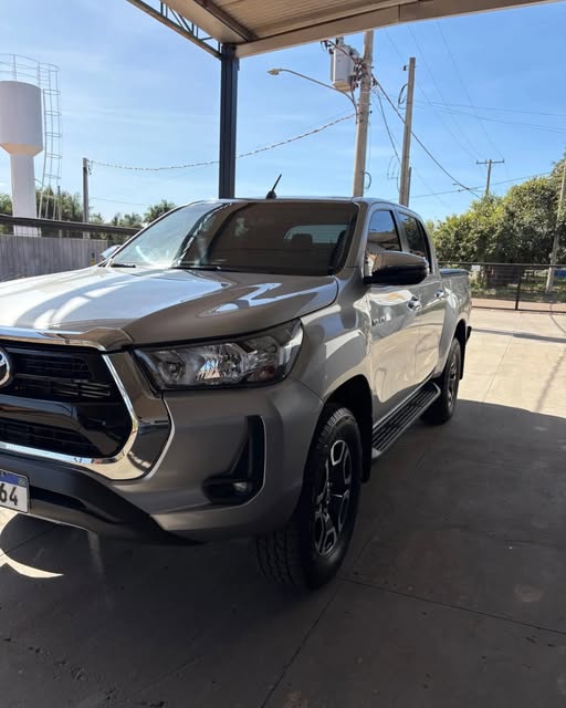 TOYOTA HILUX SRV - Imagem 1