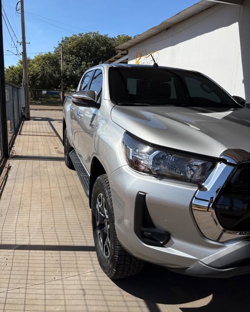 TOYOTA HILUX SRV - Imagem 2