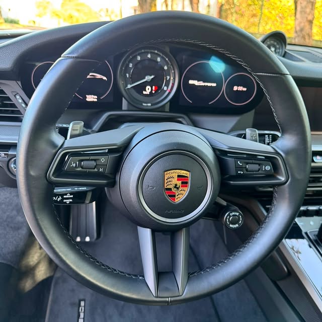 PORSCHE 911 CARRERA 3.0 - Imagem 3
