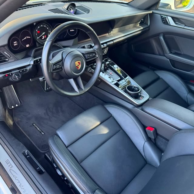 PORSCHE 911 CARRERA 3.0 - Imagem 5