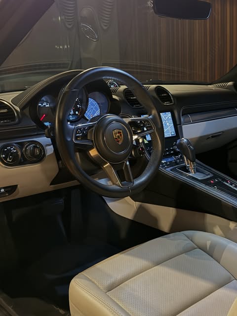 PORSCHE 718 CAYMAN STYLE EDITION - Imagem 13