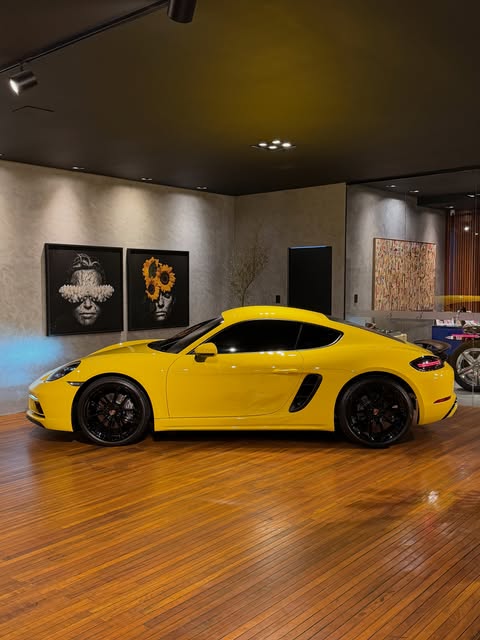 PORSCHE 718 CAYMAN STYLE EDITION - Imagem 18