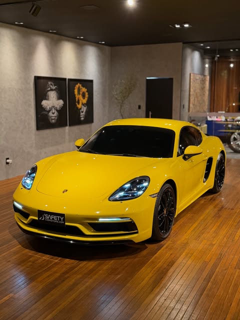 PORSCHE 718 CAYMAN STYLE EDITION - Imagem 3
