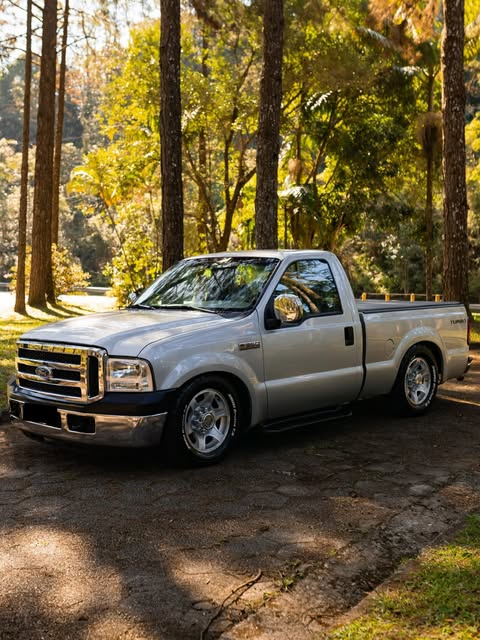 FORD F-250 XLT-L - Imagem 1
