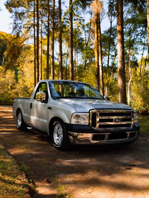 FORD F-250 XLT-L - Imagem 3
