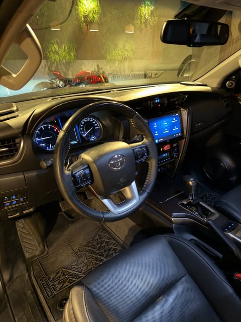 TOYOTA HILUX SW4 SRX - Imagem 16
