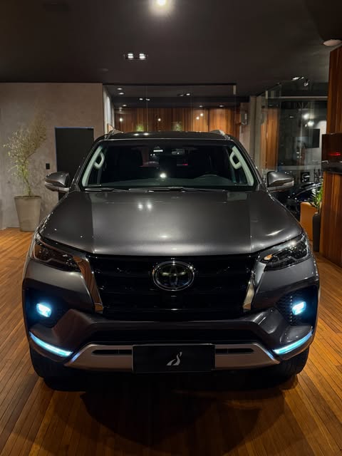TOYOTA HILUX SW4 SRX - Imagem 5