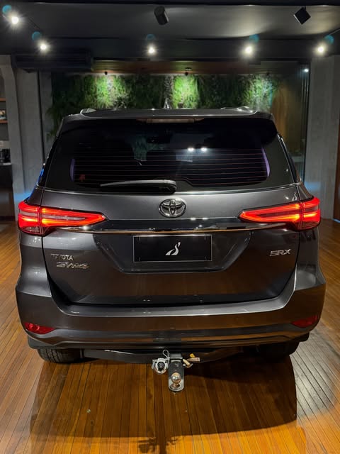 TOYOTA HILUX SW4 SRX - Imagem 6