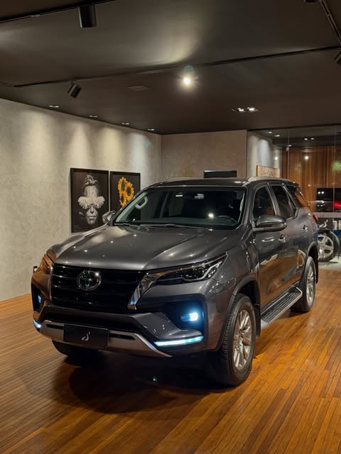 TOYOTA HILUX SW4 SRX - Imagem 7