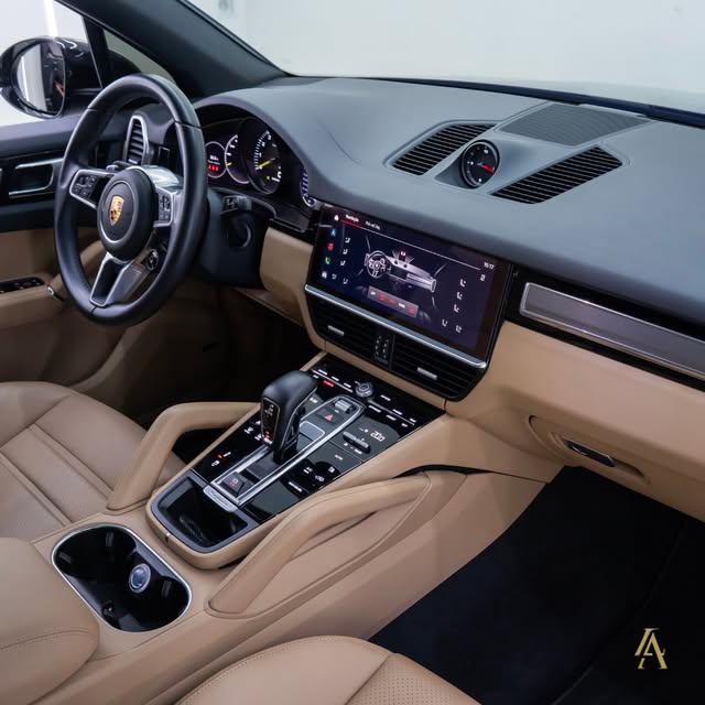 PORSCHE CAYENNE E-HYBRID PLATINUM EDITION - Imagem 5