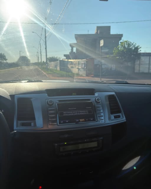 TOYOTA HILUX SRV - Imagem 6