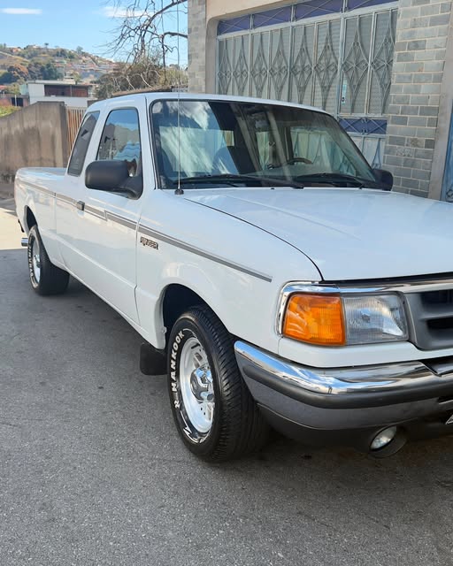 FORD RANGER STX - Imagem 4
