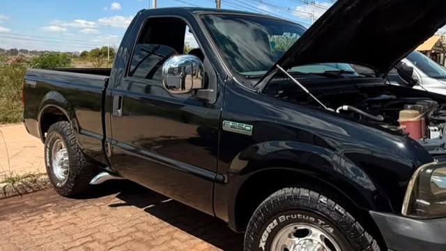 FORD F-250 XLT - Imagem 2