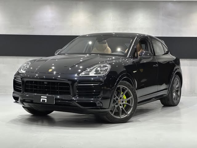 PORSCHE CAYENNE HYBRID COUPÉ - Imagem 3