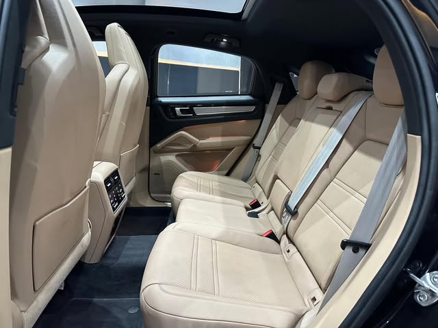 PORSCHE CAYENNE HYBRID COUPÉ - Imagem 8