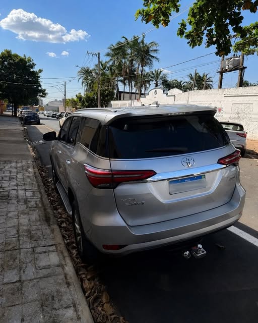TOYOTA HILUX SRX - Imagem 3